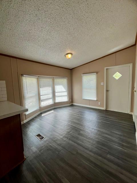 Building Photo - 150 Oak Forest Dr