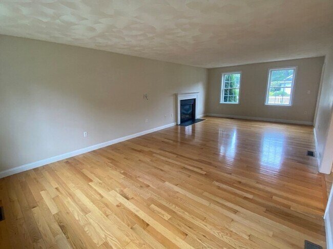 Building Photo - 3 Gordon Rd