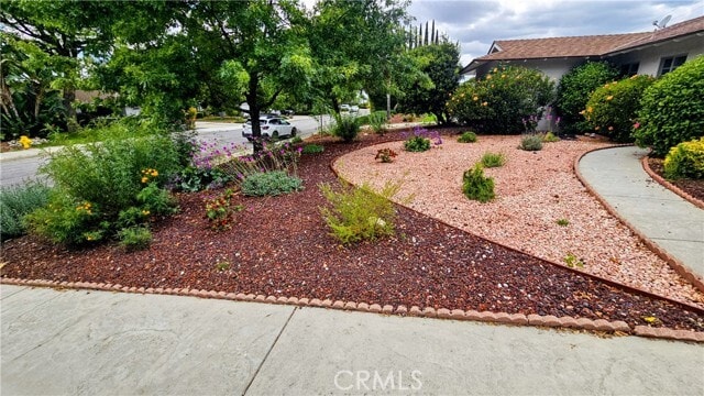 Building Photo - 657 Aurora Dr