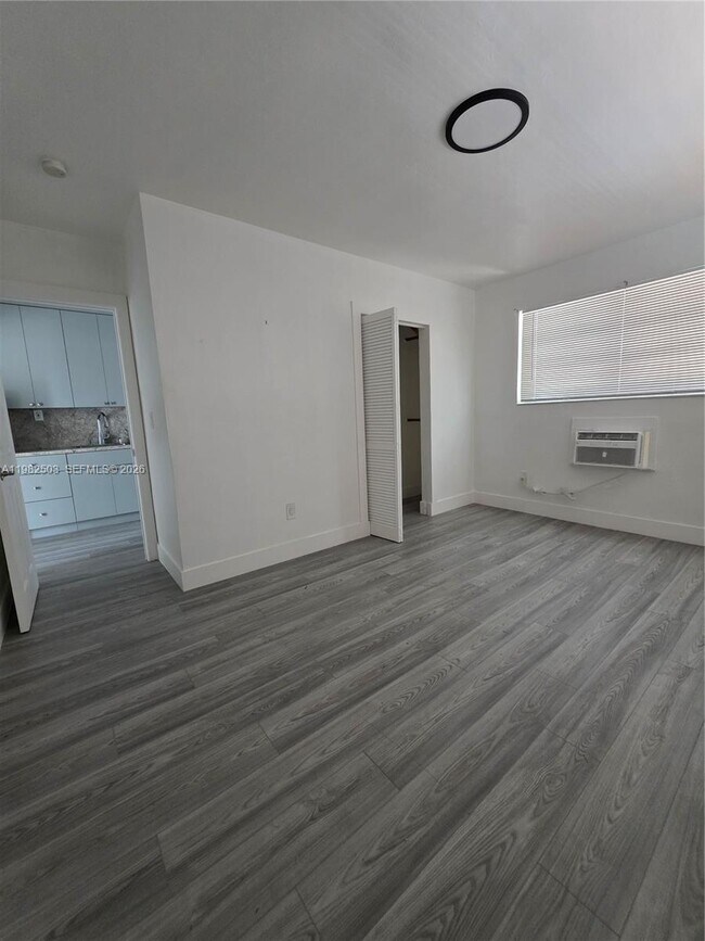 Building Photo - 57 Esplanade Dr