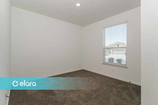 Building Photo - 2123 Hornbeam St
