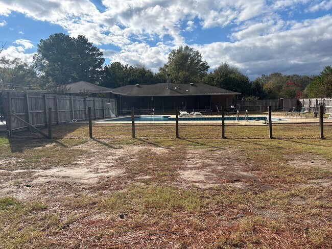 Building Photo - Spectacular