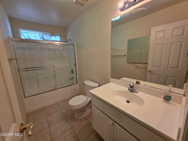 Building Photo - 5175 Capri Ct