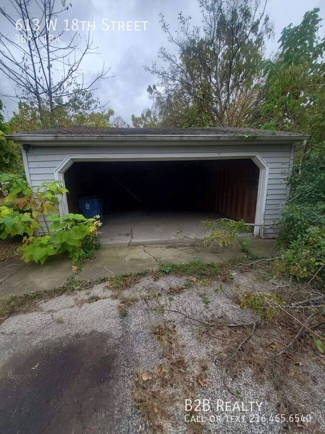 Building Photo - 613 W 18th St