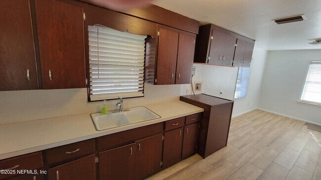 Building Photo - 4505 Clinton Ave