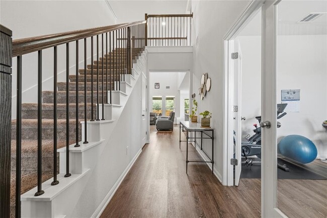 Building Photo - 317 Barton Oak Trl