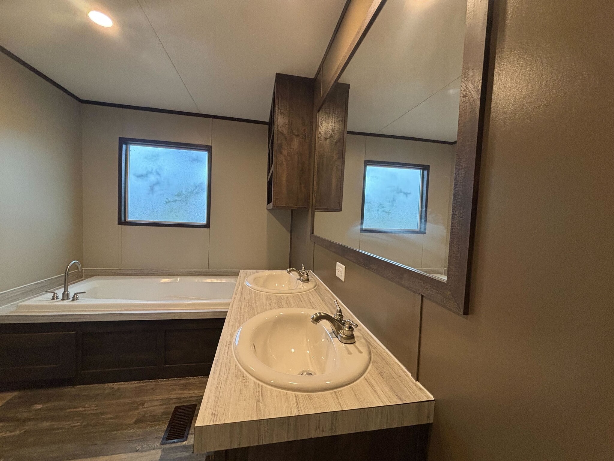 Building Photo - 1612 N 6th St