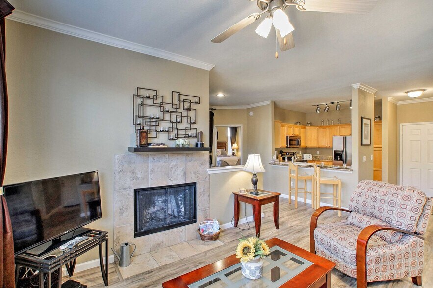 Building Photo - 7009 E Acoma Dr