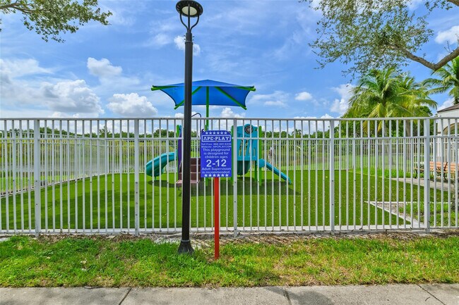 Building Photo - 4361 SW 160th Ave