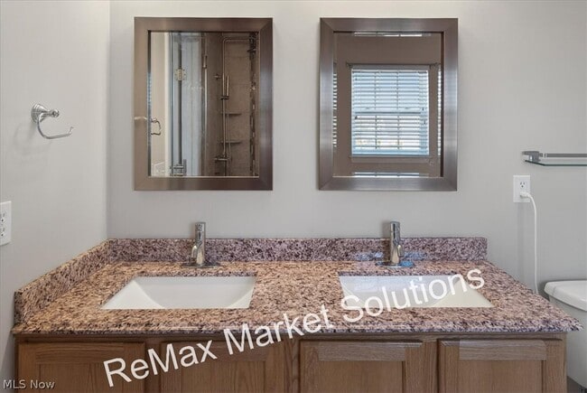 Building Photo - 159 Stone Ridge Way