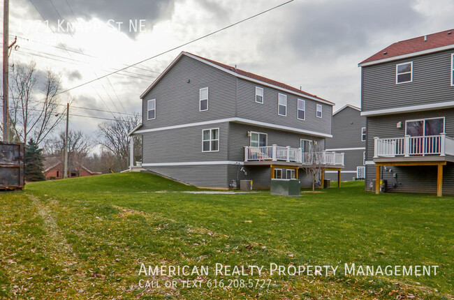 Building Photo - 1771 Knapp St NE