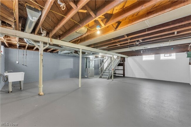 Building Photo - 12918 Eastwood Blvd