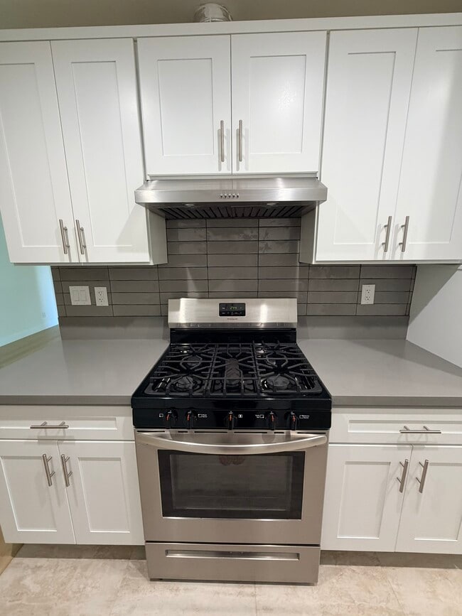 Kitchen - 1724 Arizona Ave