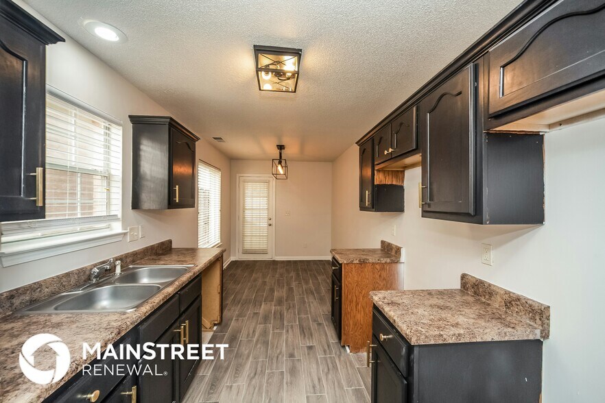 Building Photo - 9204 Lazzini Cove