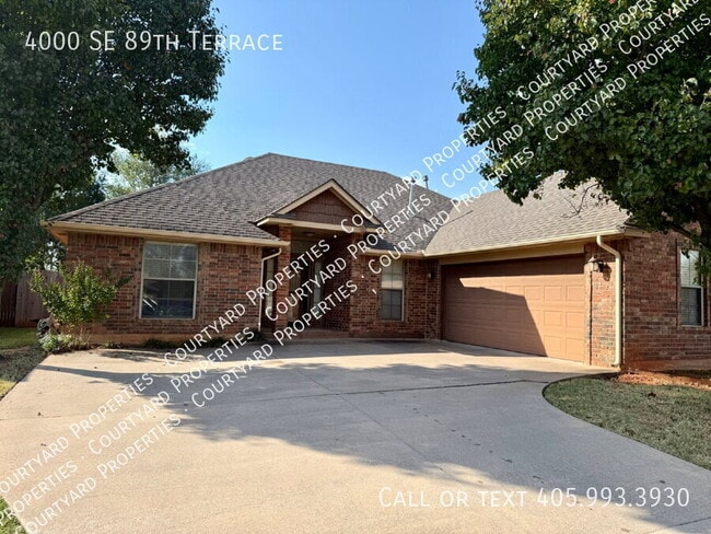 Primary Photo - 4000 SE 89th Terrace