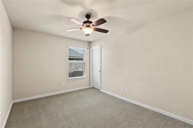 Building Photo - 2913 Consuelo Wy