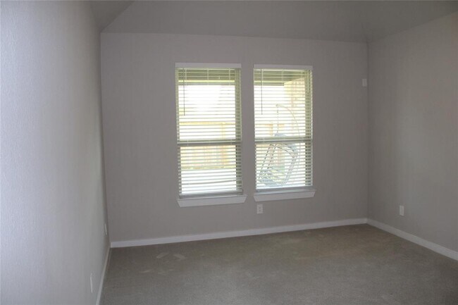 Building Photo - 143 Nightshade St
