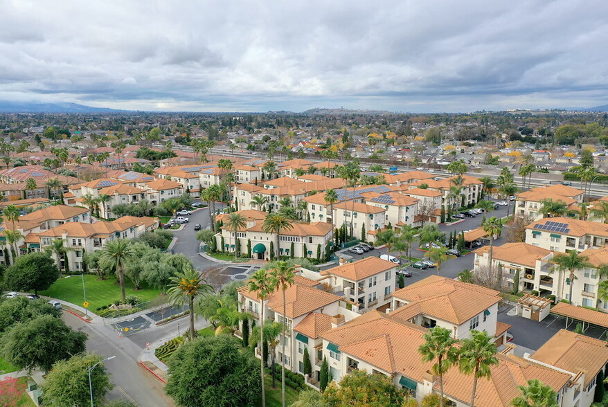 Primary Photo - Palma Sorrento at Palm Valley