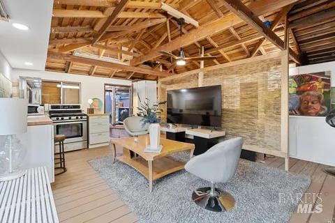 Building Photo - 3835 Oak Glen Dr