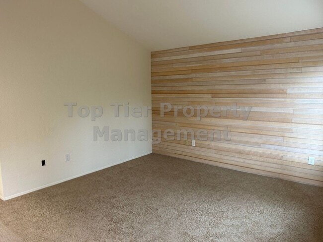 Building Photo - 1322 Calle Christopher