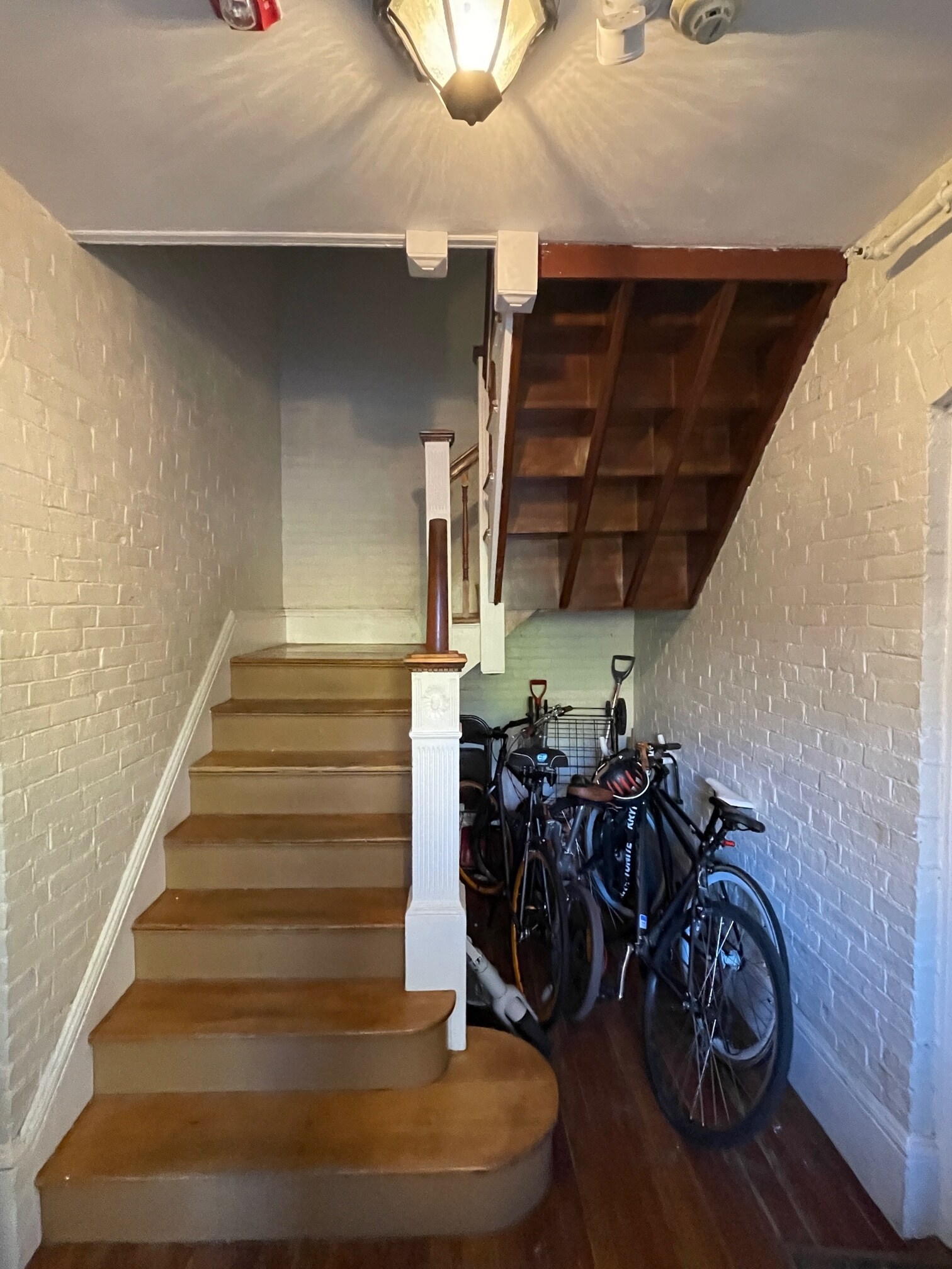 Building Photo - 6 Giles Park