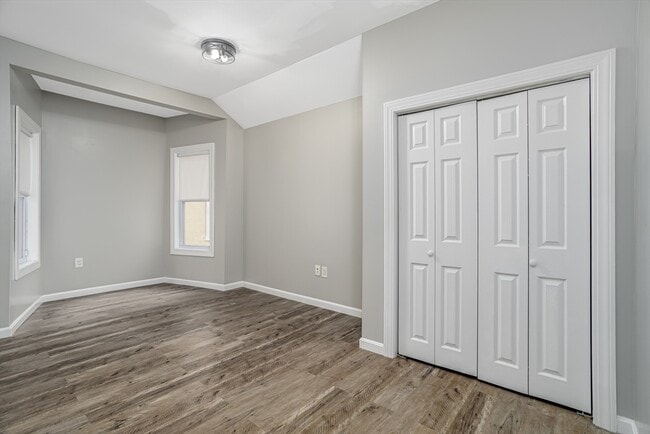 Building Photo - 176 Blossom St