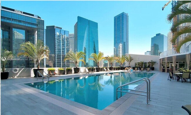 Building Photo - 1250 S Miami Ave