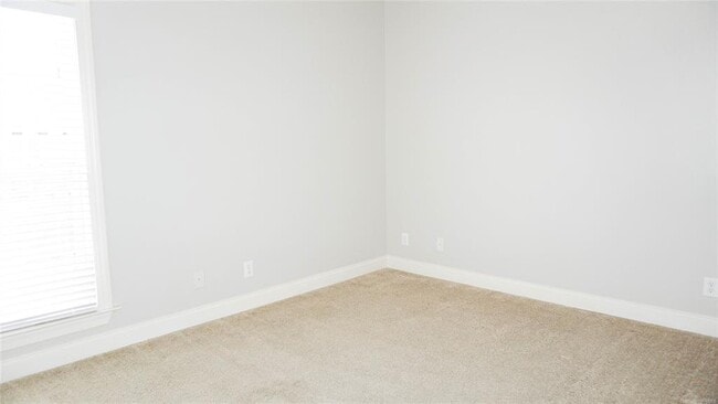 Building Photo - 9537 Greythorne Way