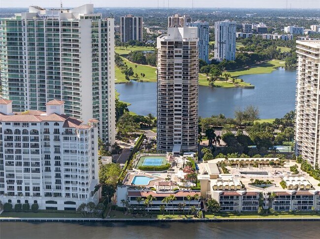 Building Photo - 20185 E Country Club Dr