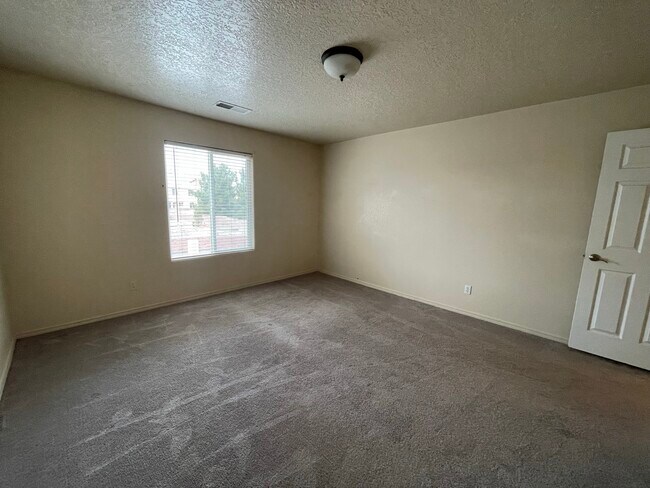 Building Photo - 9620 Sundoro Pl NW