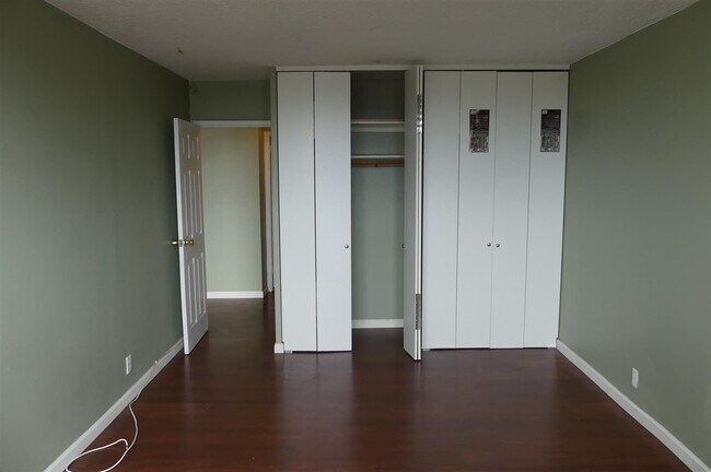 Building Photo - 280 Marin Blvd