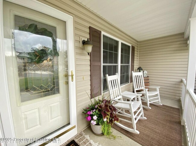 Building Photo - 103 Wisteria Ln