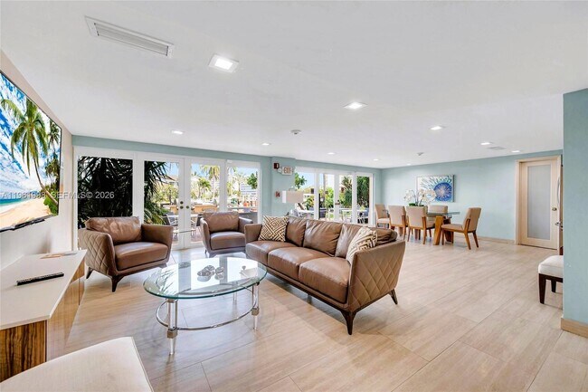 Building Photo - 140 NE 28th Ave