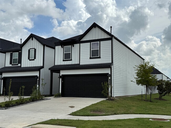 Building Photo - 12319 Maria Heights Ct
