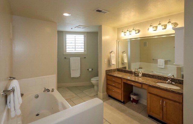 Building Photo - 3075 Kennedy Dr