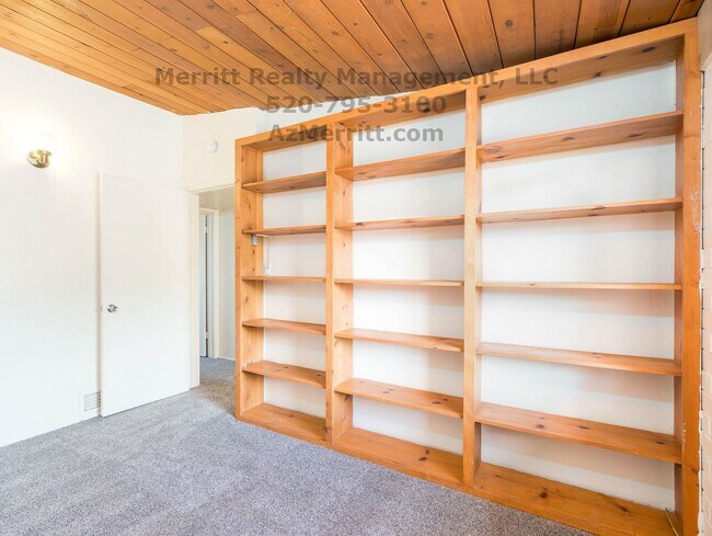 Building Photo - Perfect 3 bdrm 2 bath home in quiet centra...