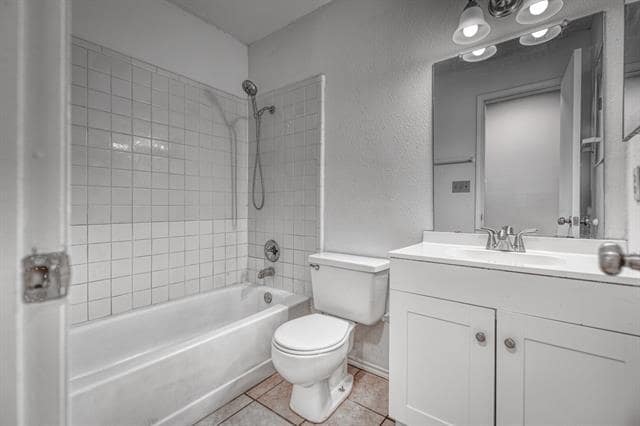 Building Photo - 6208 Big Springs Dr