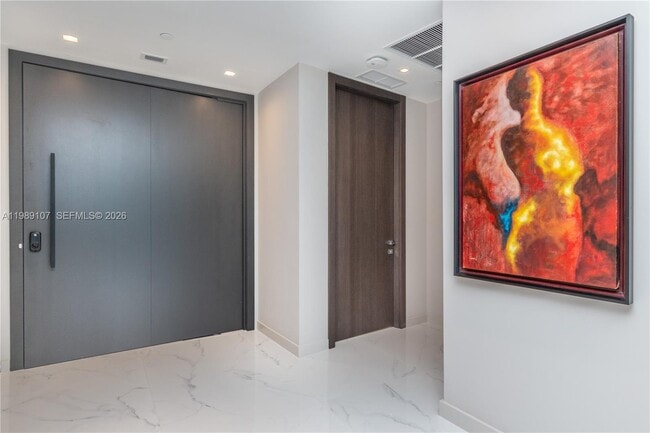 Building Photo - 851 NE 1st Ave