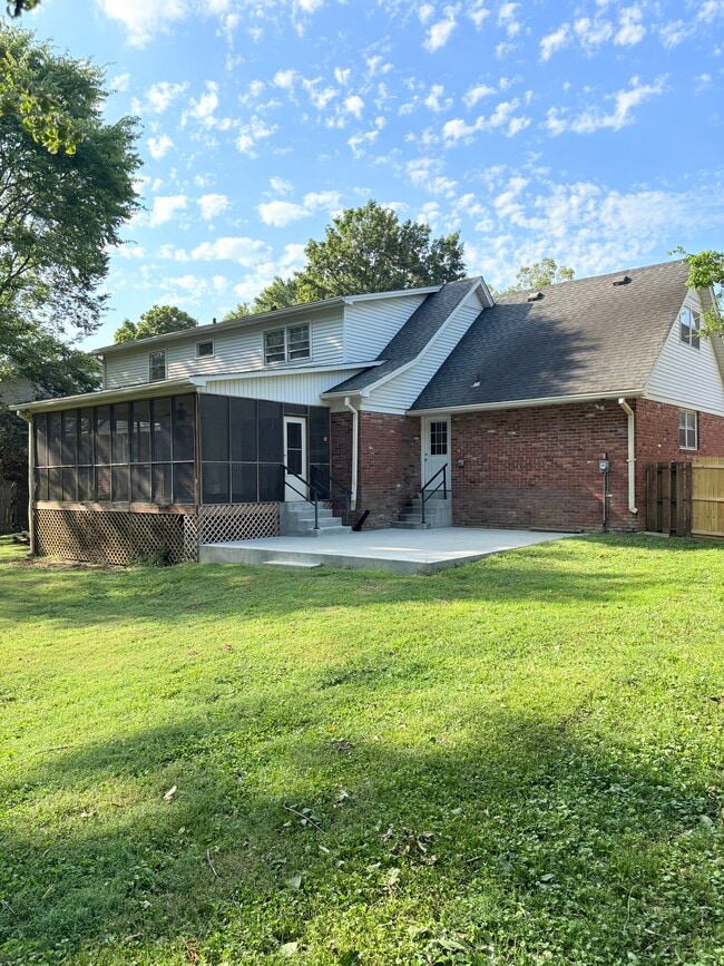 Building Photo - 2729 Utah Dr