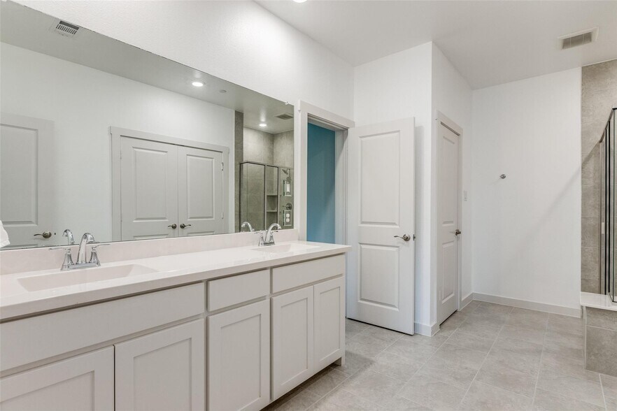 Building Photo - 3891 Pine Leaf Ln