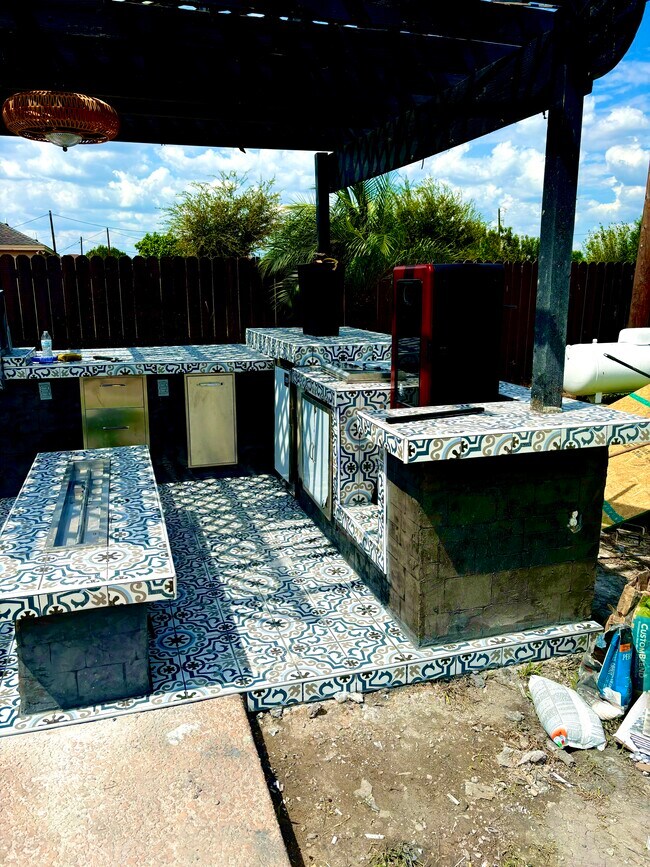 Building Photo - 1422 Seminole Valley Dr