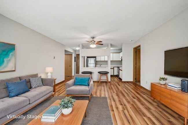 Interior Photo - Cloverleaf Park