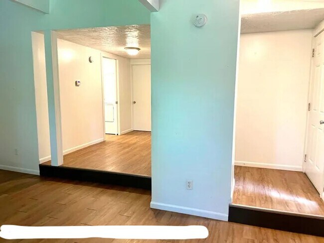 Building Photo - 5258 N State Rd 37 Business