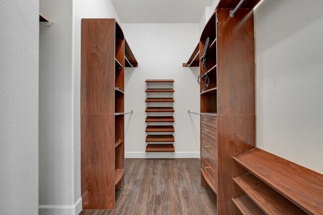 Building Photo - Anthem country Club Golf Community Beauty