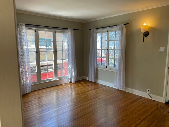 Building Photo - 1426 24th St