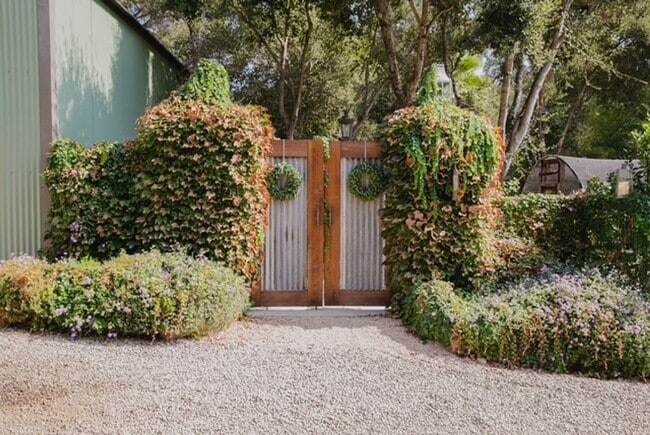 Building Photo - The Blue Pig Loft