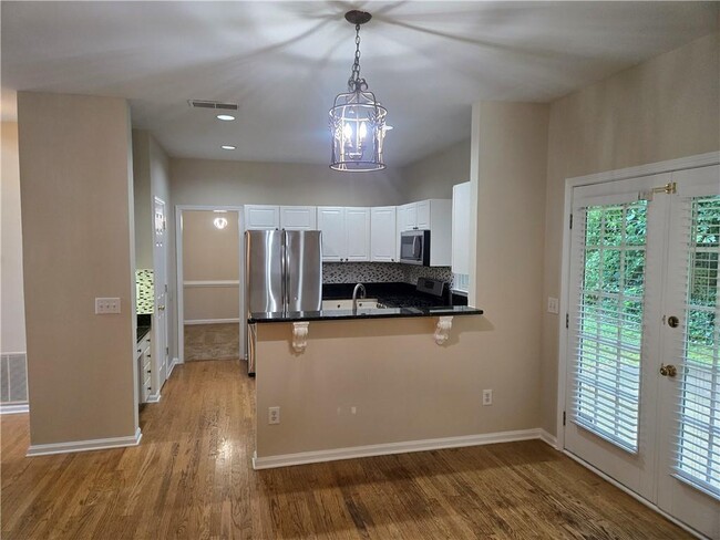 Building Photo - 2449 Alston Dr NE