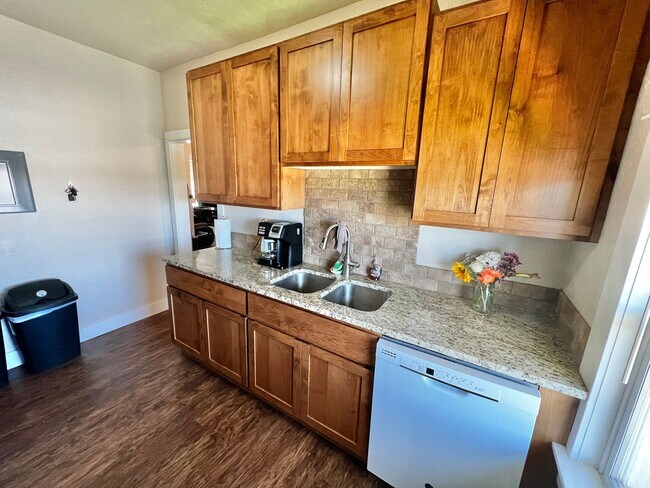 Building Photo - Johnstown Apartments (KC-KS)