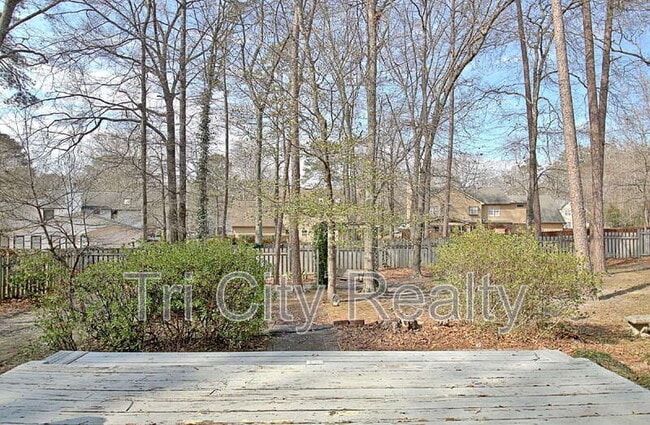 Building Photo - 404 Topaz Trail