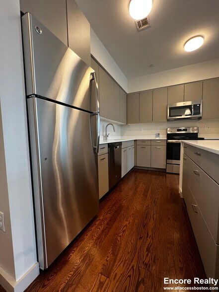 Building Photo - 455 Harvard St